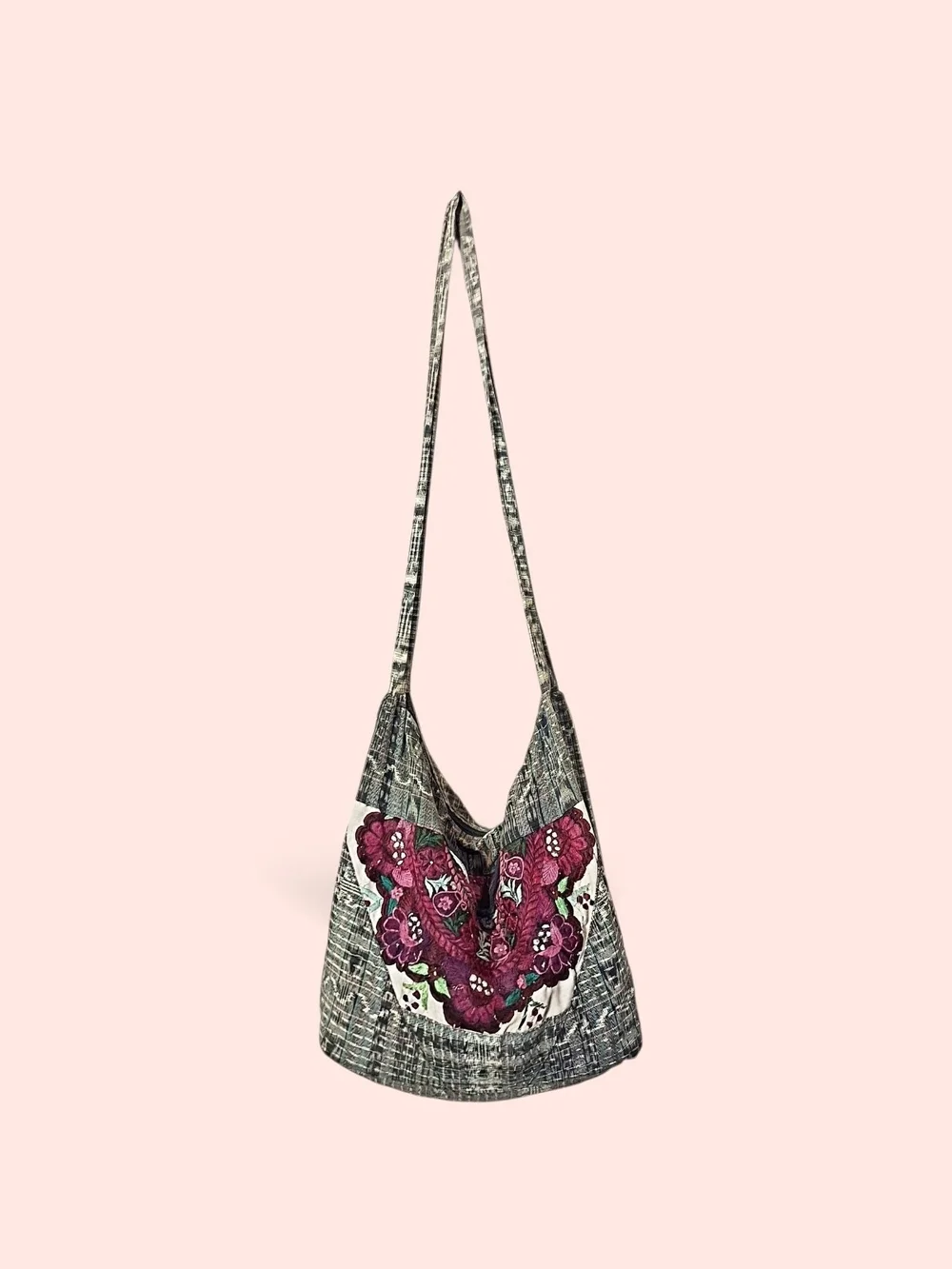 ✨️Made In Mexico! Embroidered Floral Hobo Crossbody Bag in Magenta and Green!